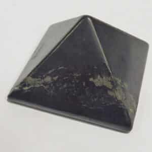 Schungit-Pyramide 5cm