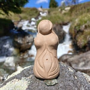Bergwasser-Göttin braun